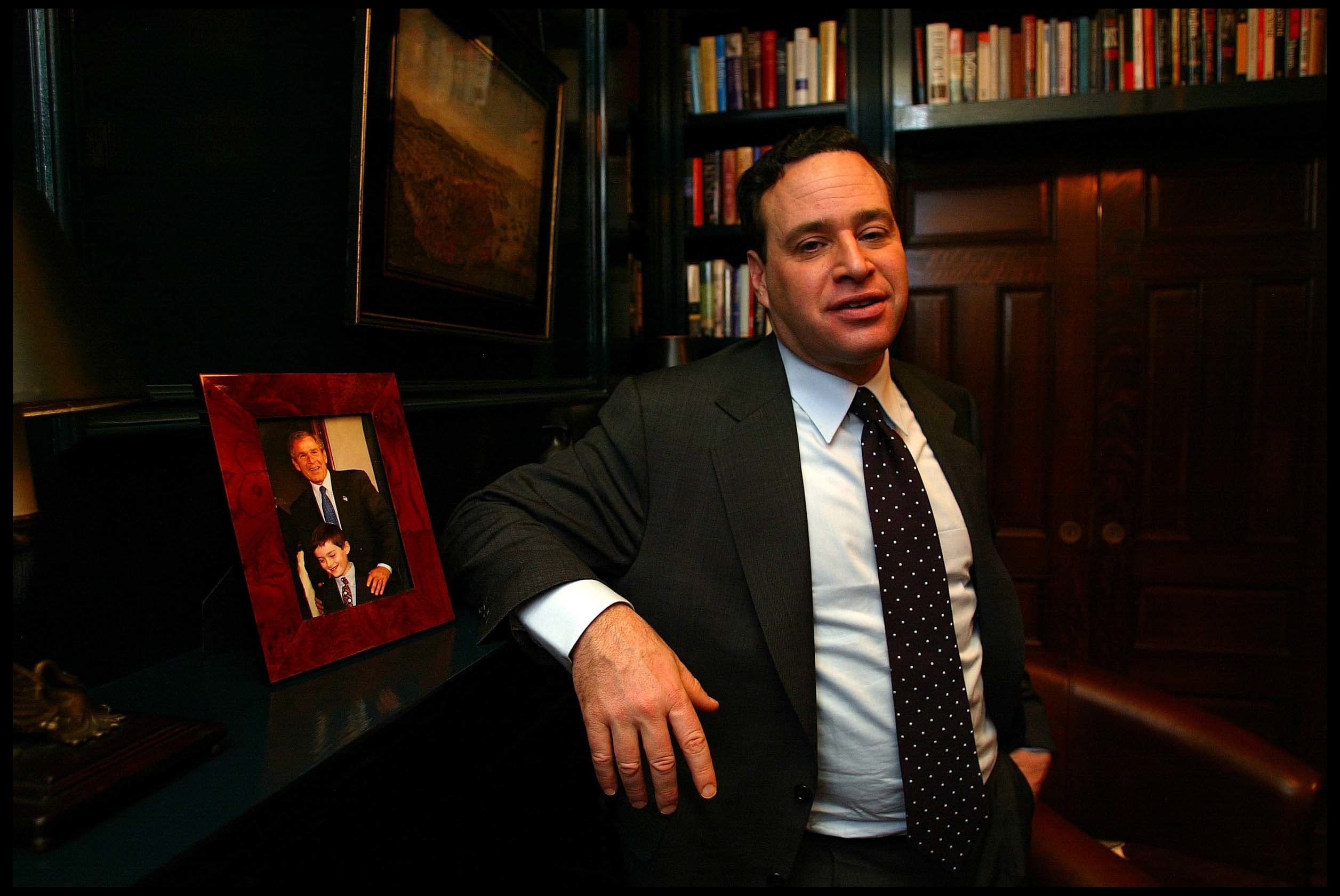The real problem with David Frum debating Steve Bannon