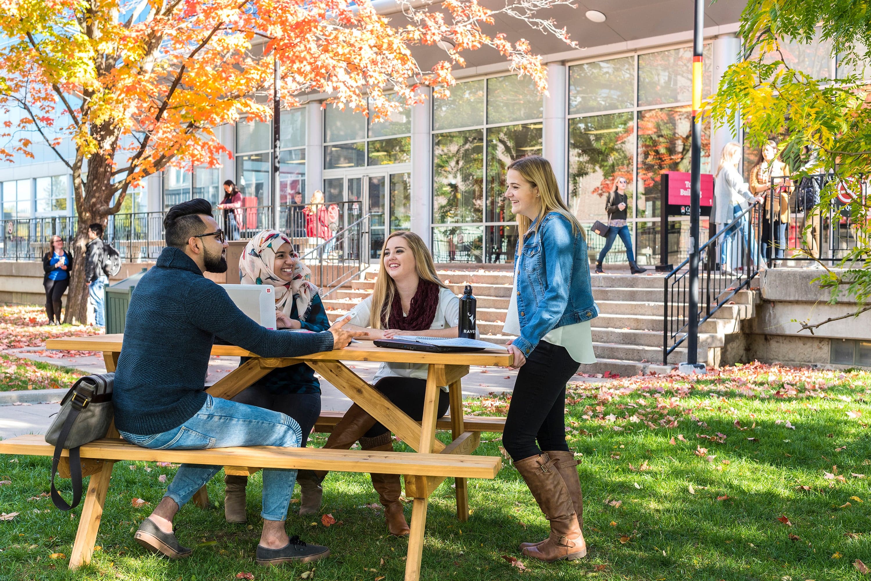 Carleton University: student life on campus
