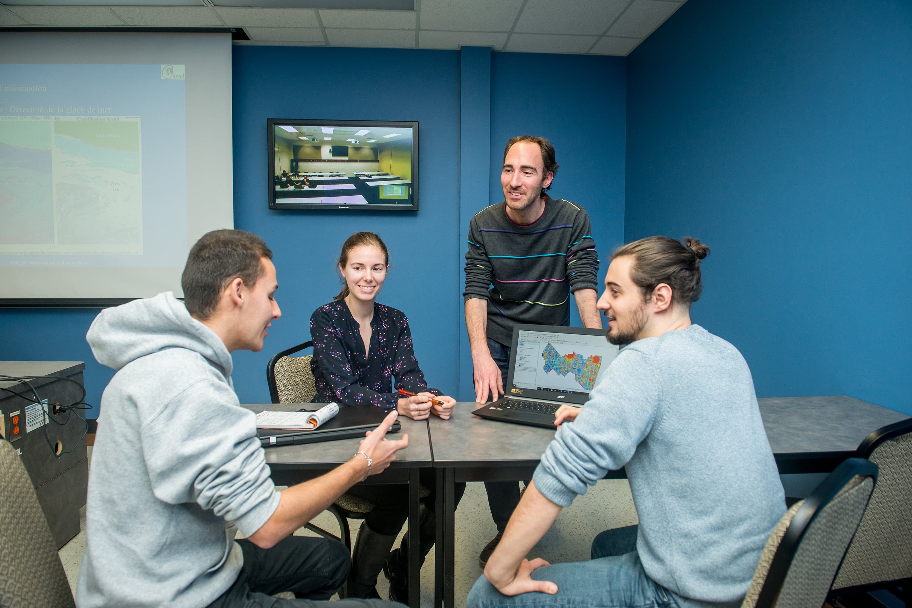Université de Sherbrooke: student life on campus