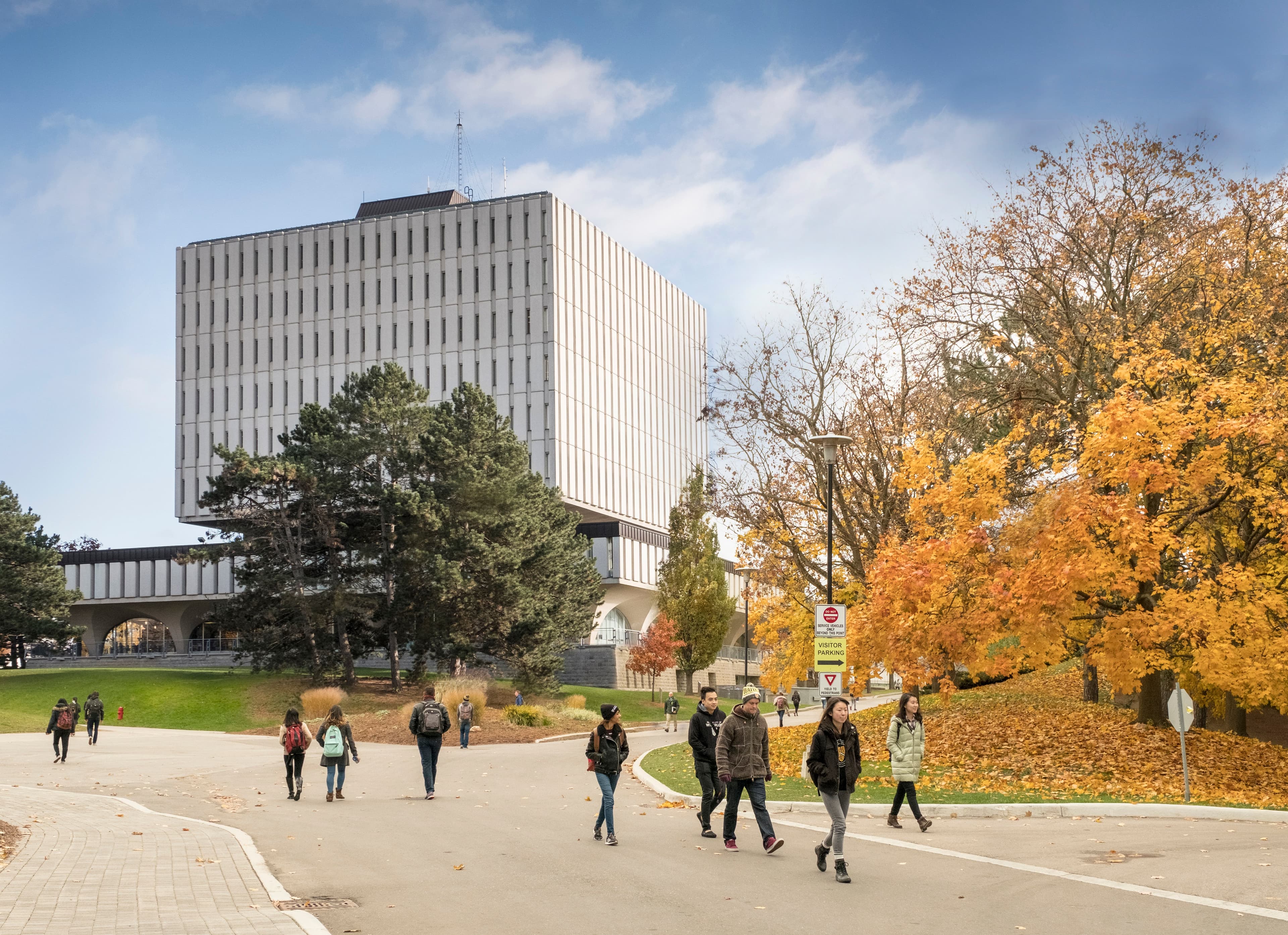 University of Waterloo: student life on campus