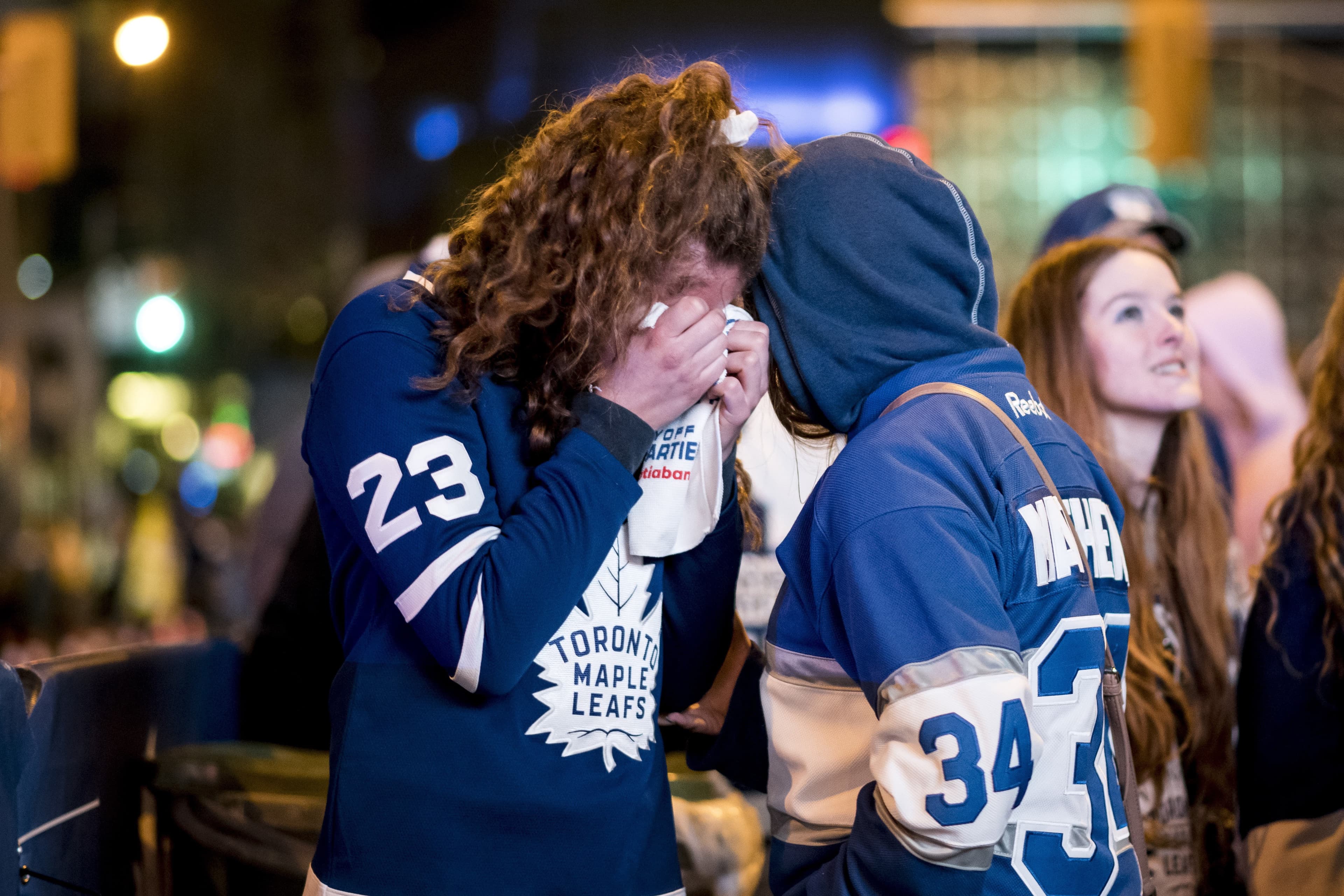 Hi sports fans, remember me? It's the Stanley Cup playoffs.