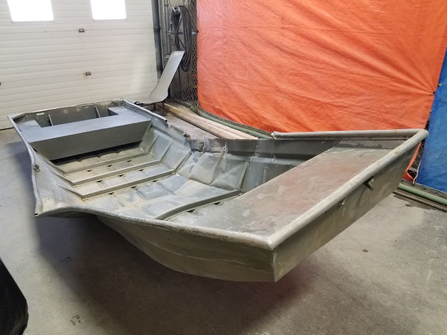 RCMP find items linked to Manitoba manhunt fugitives on Nelson River shore