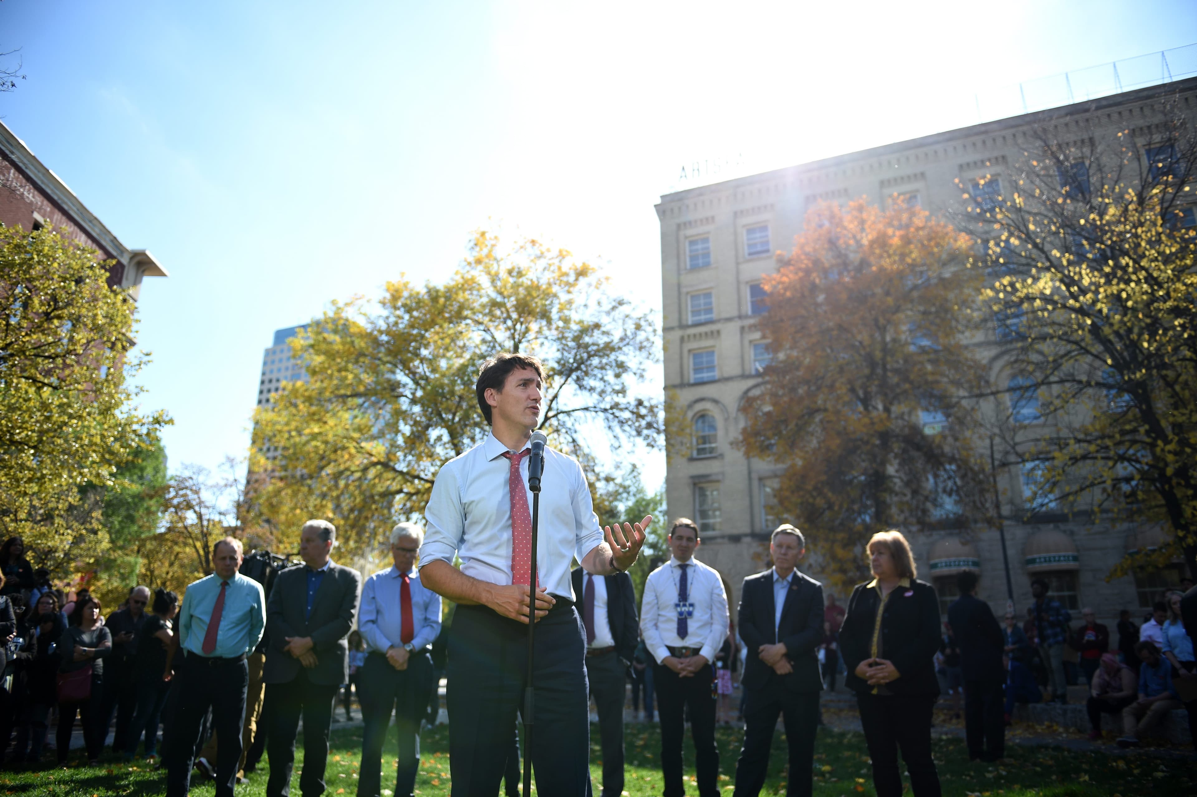 The outliers of Canadian media