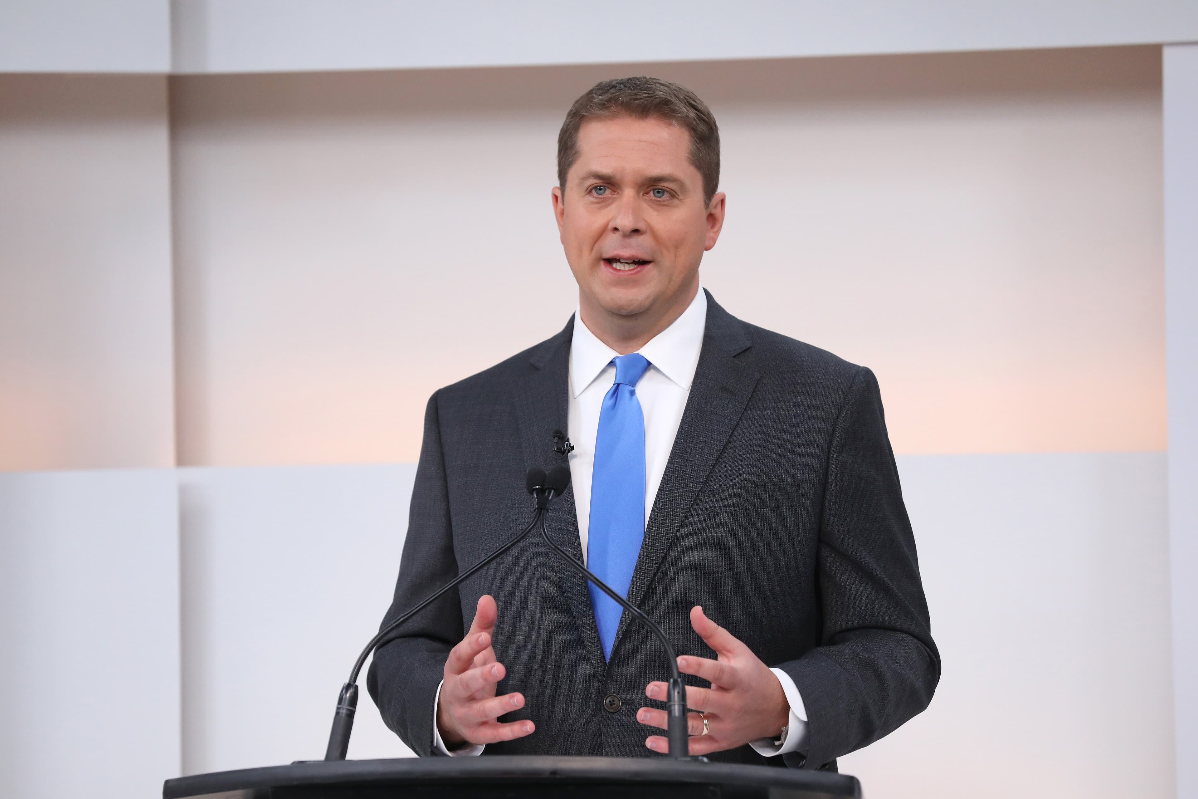 Federal leaders bow to Francois Legault on Bill 21