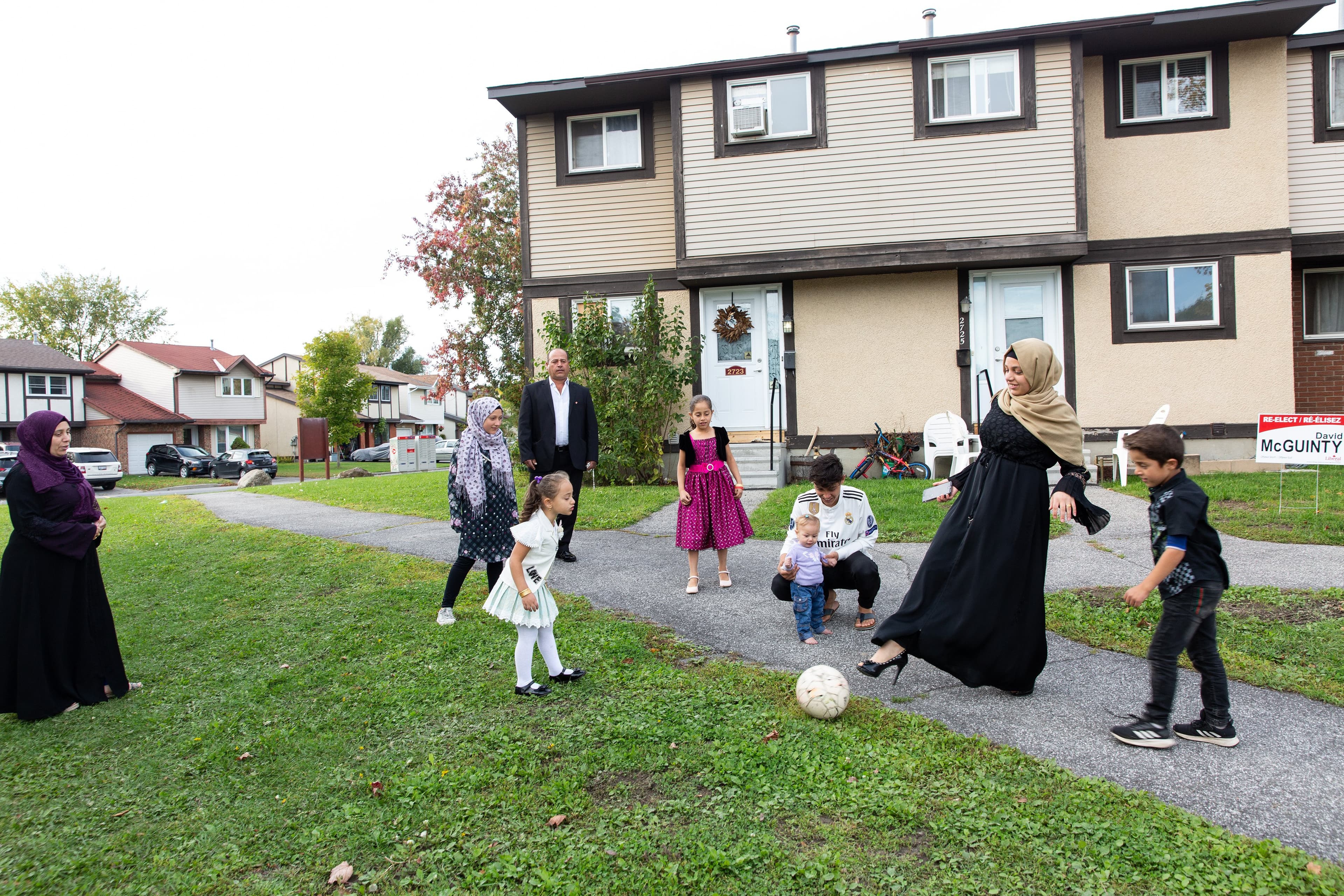 These Syrian refugees became Canadians. Just in time to vote.