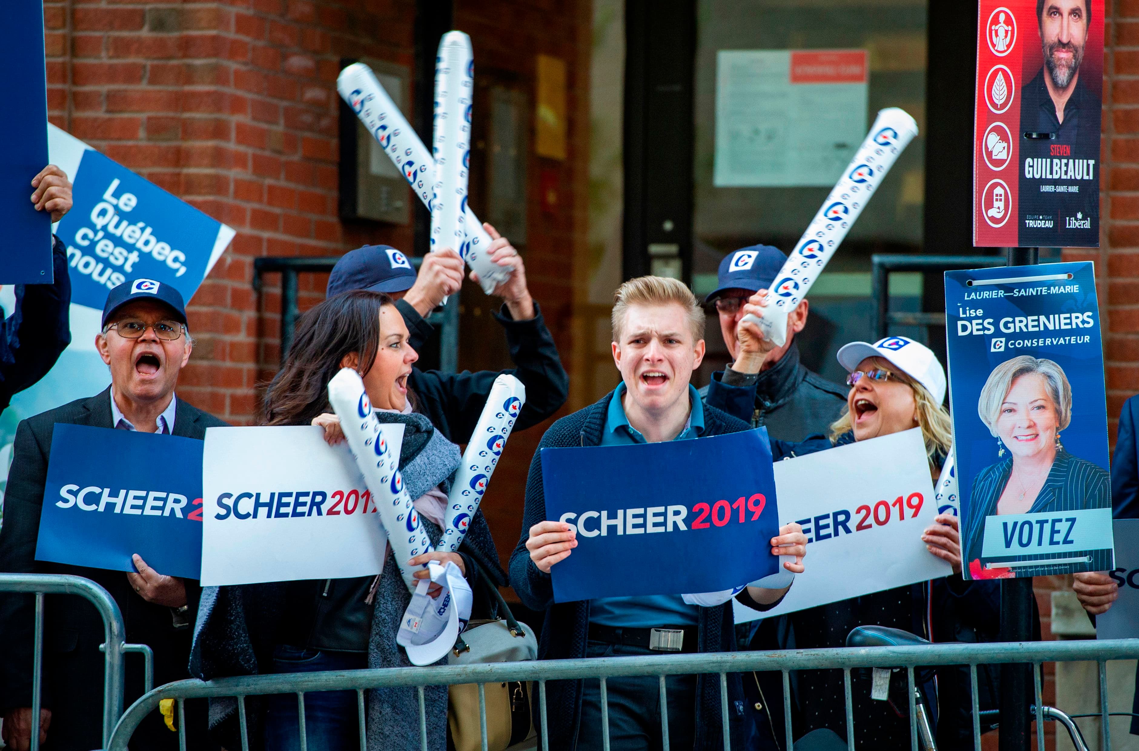 The kitchen's on fire, and Scheer won't grab the fire extinguisher