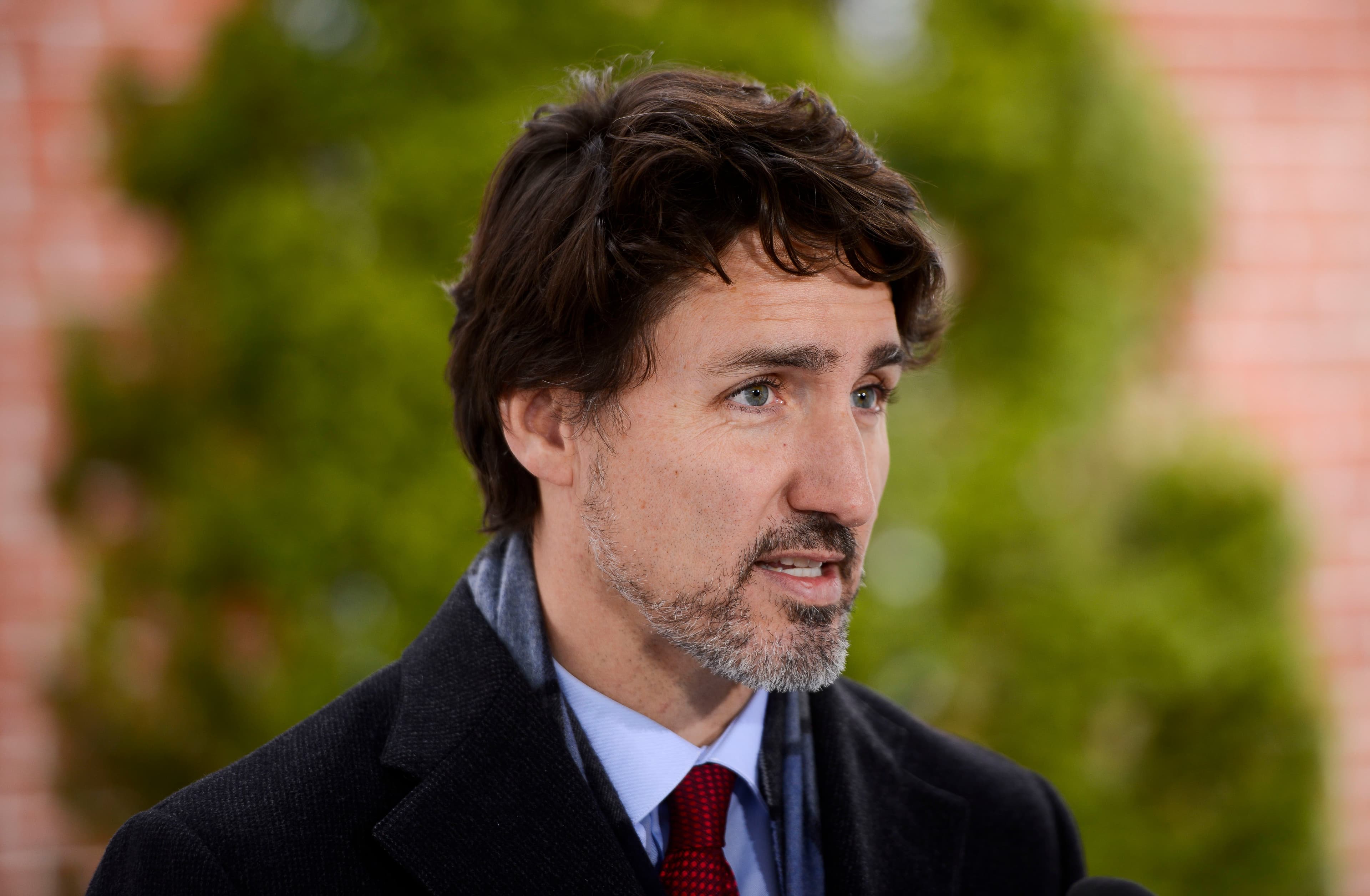 Trudeau's April 15 coronavirus update: Full replay