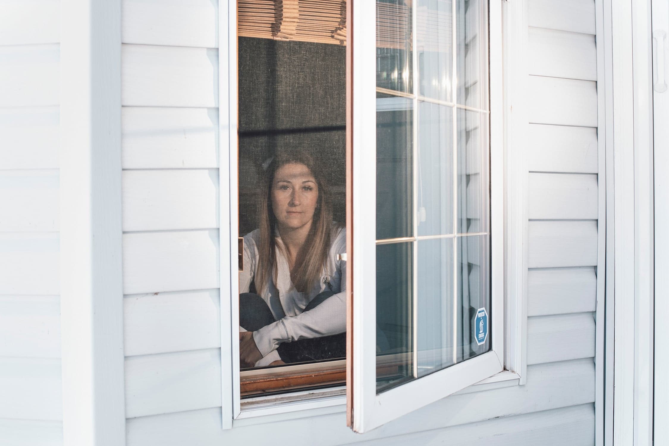 Jerilyn Gabruck in Vegreville, Alberta on Thursday, April 2, 2020. Gabruck was diagnosed with Covid-19 after returning from a trip to Mexico and has been in quarantine ever since. (Photograph by Amber Bracken)