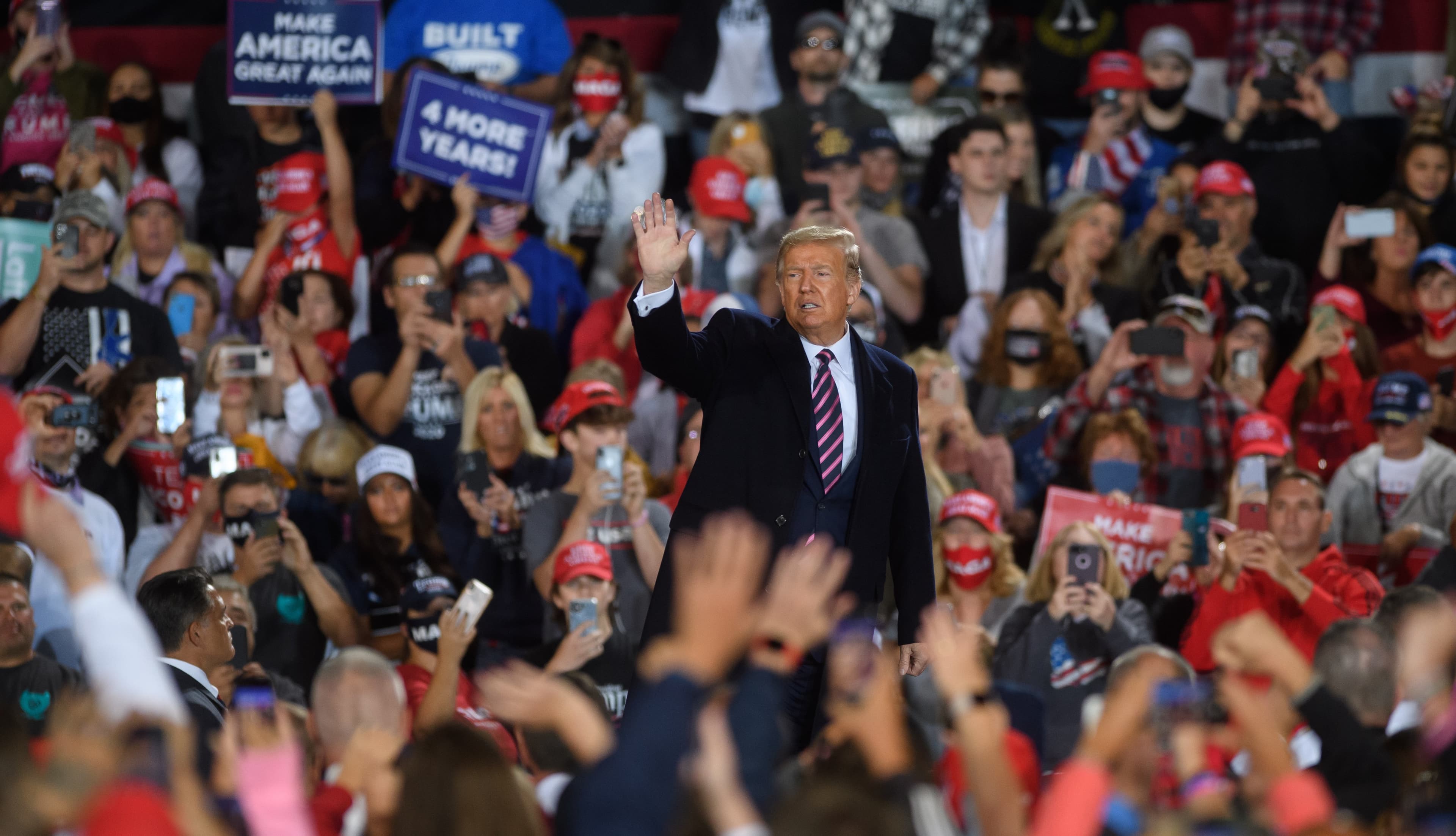 Donald Trump: the worst possible COVID-19 carrier