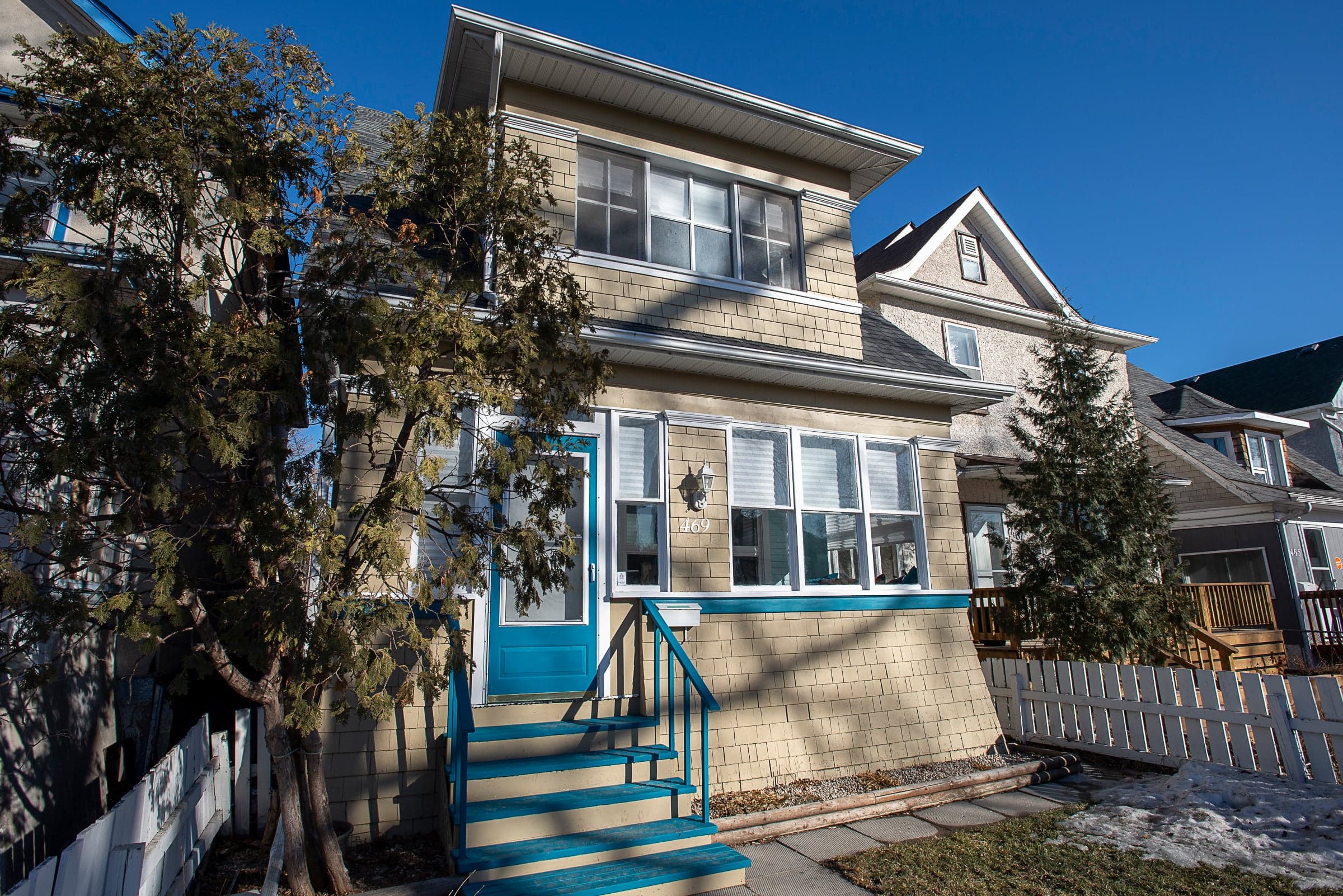 Winnipeg, Manitoba $305,750. (Courtesy of Joel Green/Century 21 Bachman and Associates)