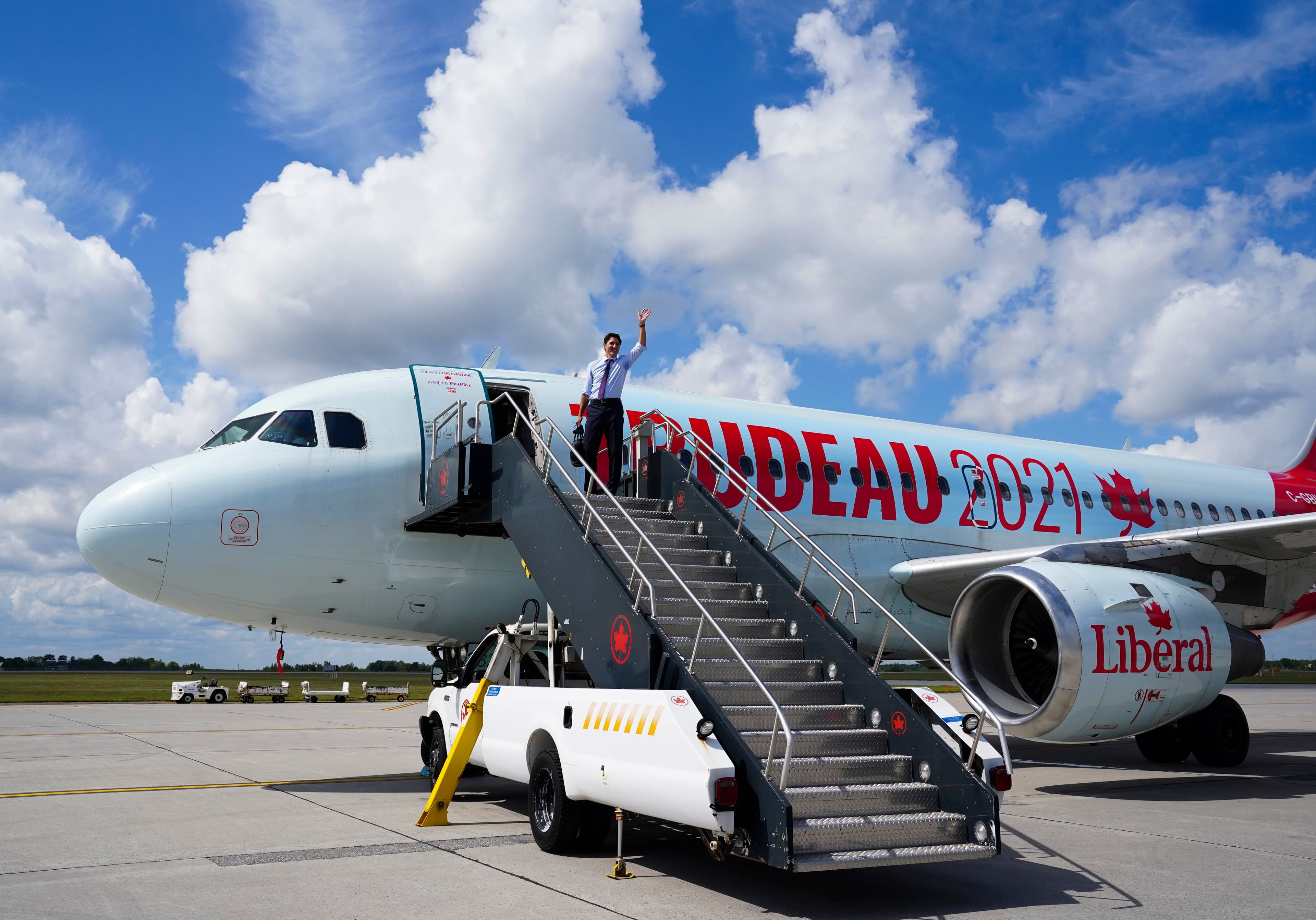 338Canada: The Liberals stumble out of the gate in week one