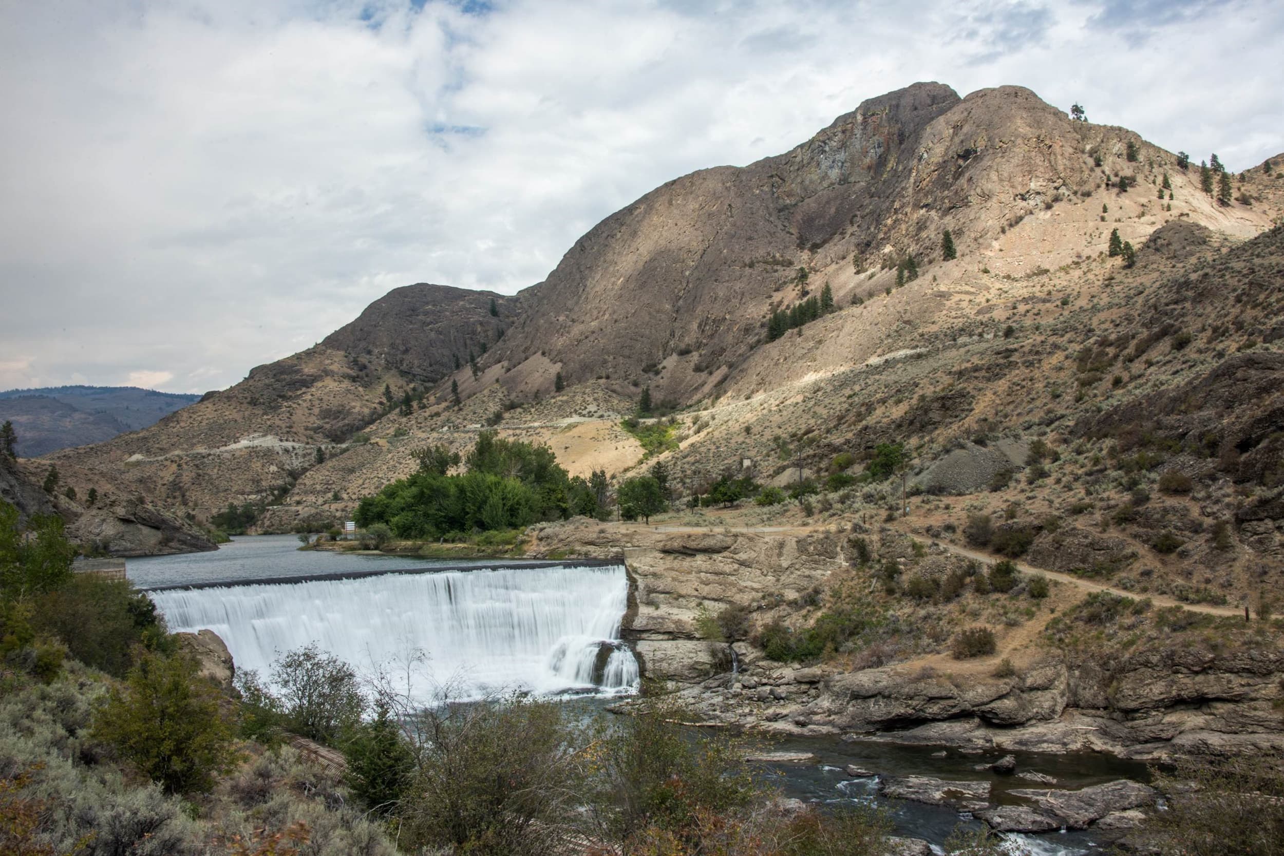 An abandoned U.S. dam is blocking fish from B.C.'s Similkameen River—and key spawning ground