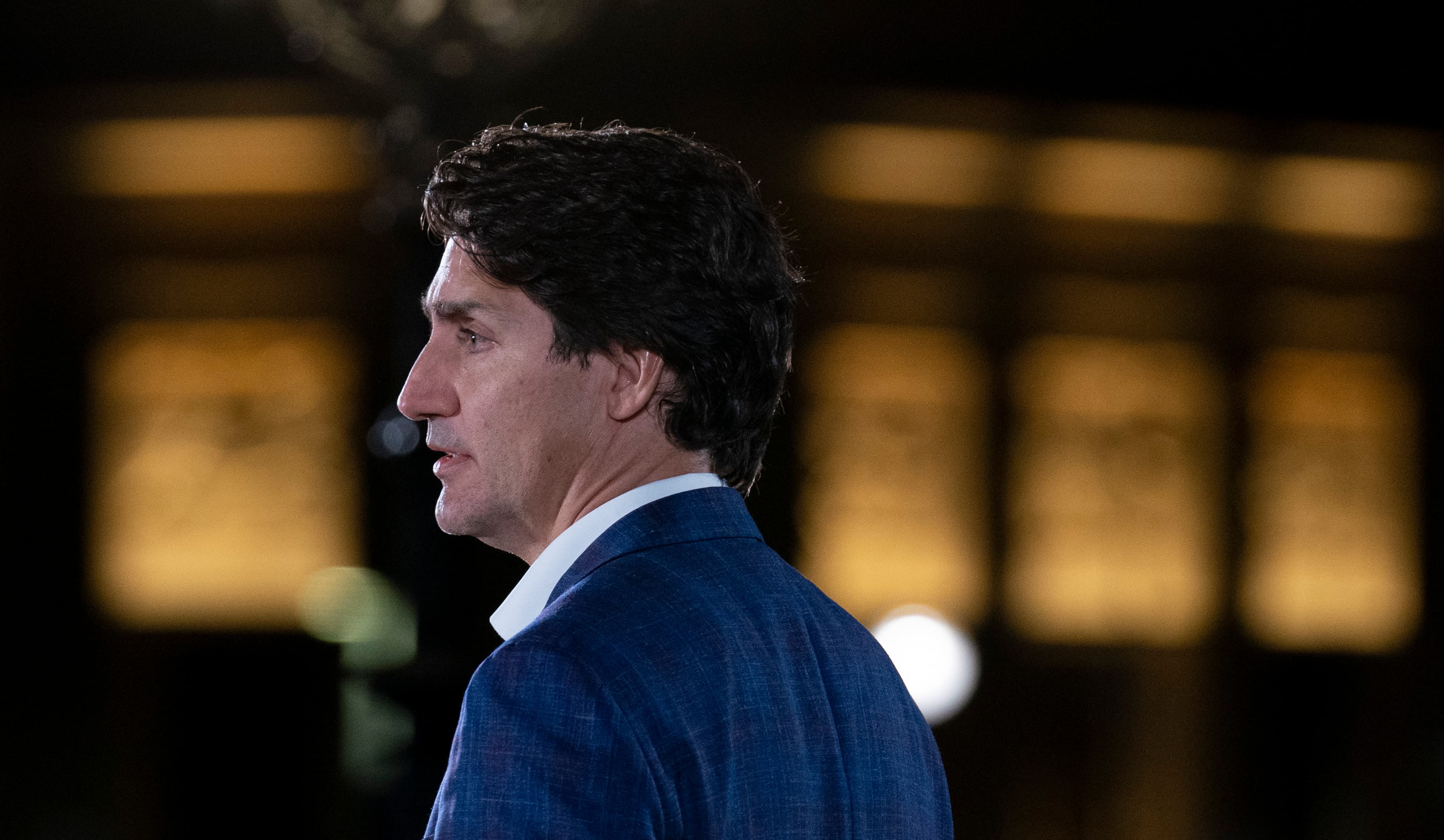 Justin Trudeau apologizes to a B.C. First Nation after his Tofino trip