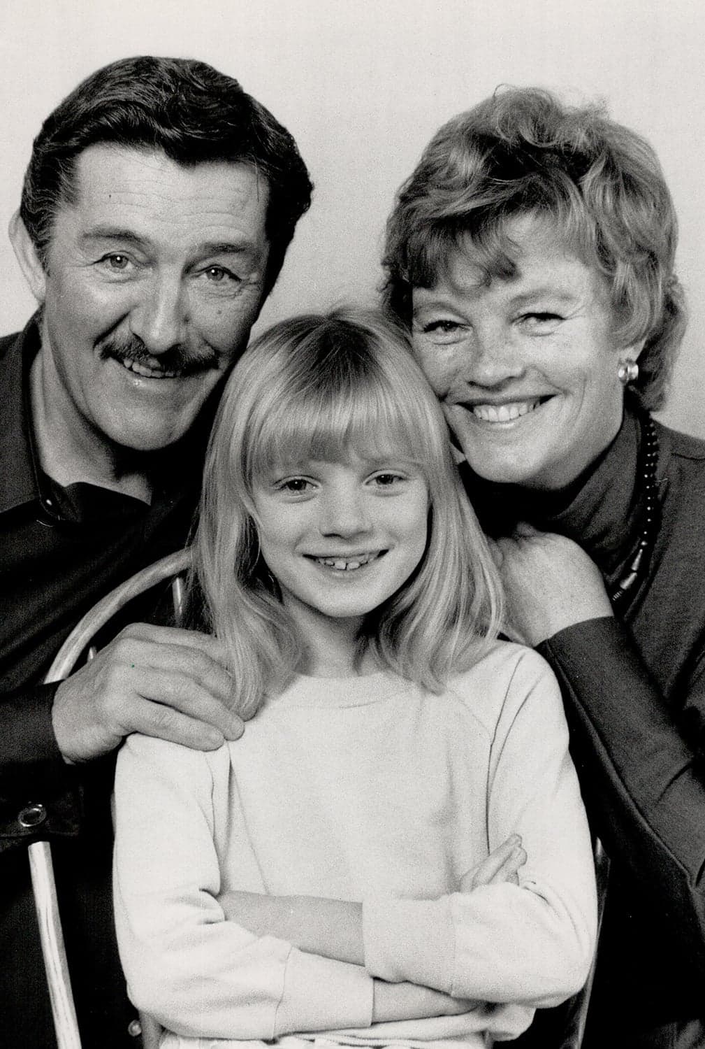 Polley takes a breather between acting jobs with mother; Diane; and dad; Michael; at home in North York. (Jim Russell/Toronto Star/Getty Images)