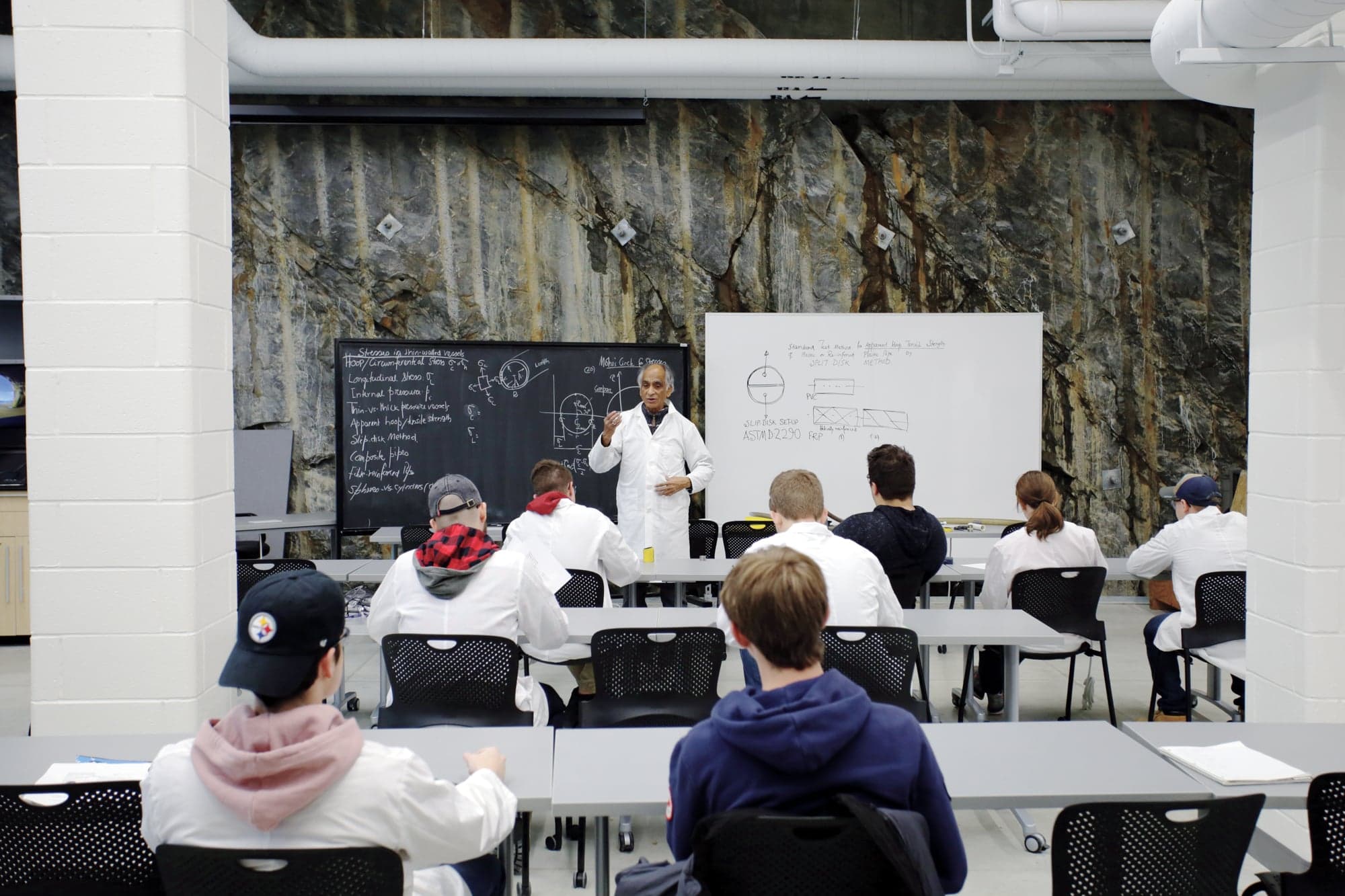 Laurentian University: Student life on campus