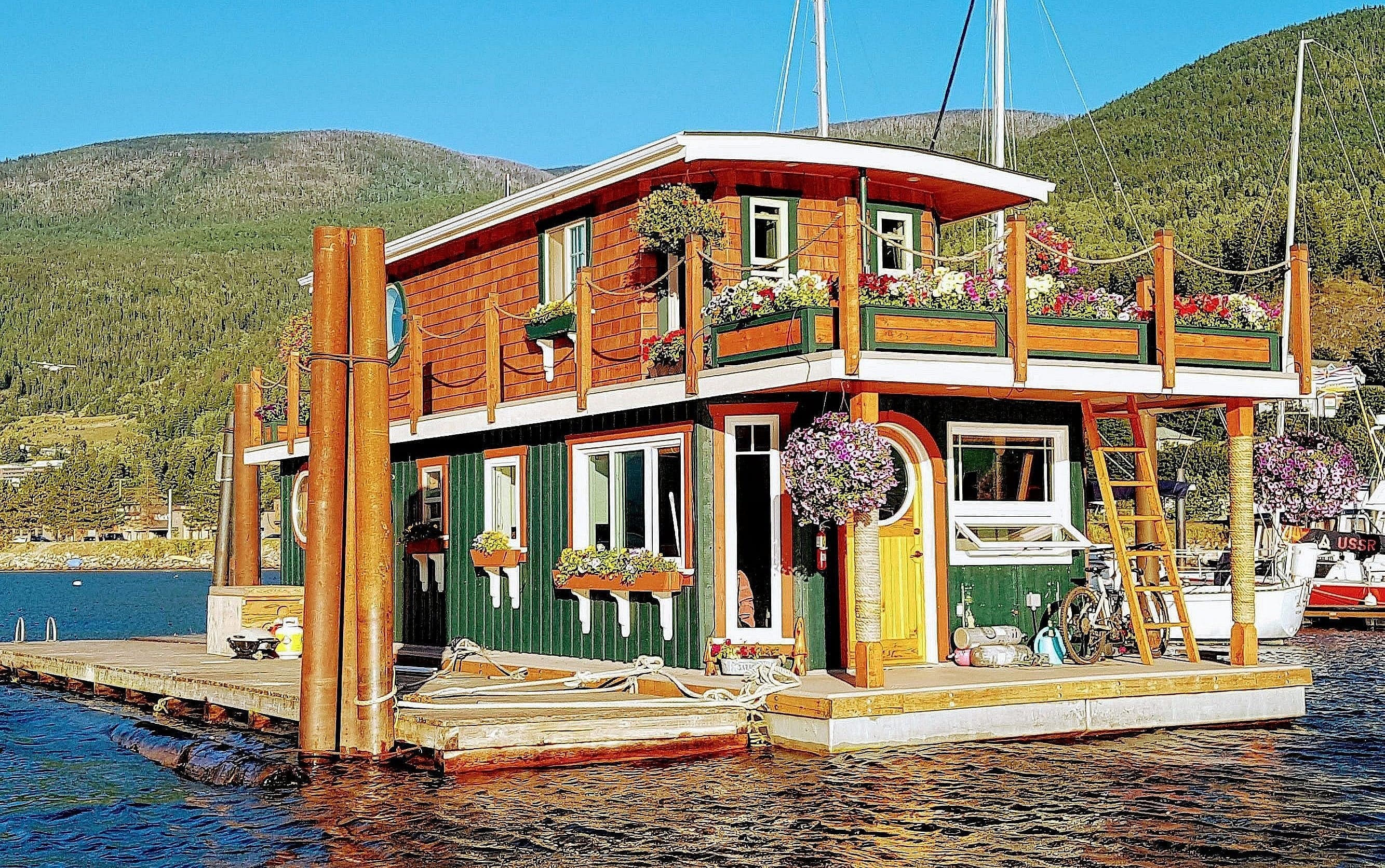 Habitat: A B.C. construction worker sold his country house to build this floating home
