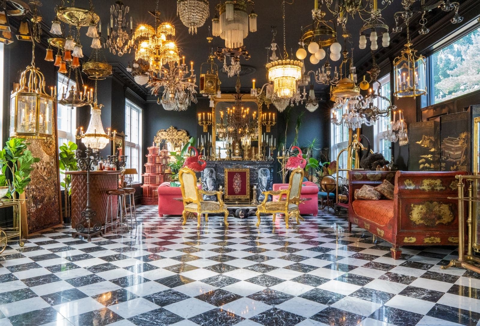 Inside Manoir Blackswan, an extravagant modern-day palace in Montreal’s suburbs