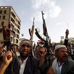Armed Houthis rally against Saudi-led military offensive