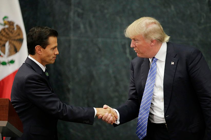 U.S. presidential nominee Trump and Mexico&#8217;s President Pena Nieto shake hands in Mexico City