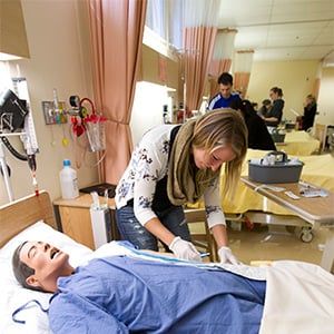 Best Nursing Universities in Canada 2017 Ranking Feat