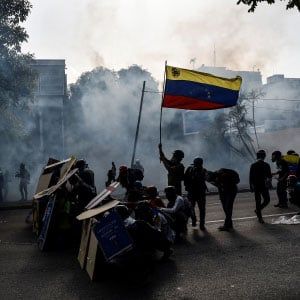 Protests continue in Caracas