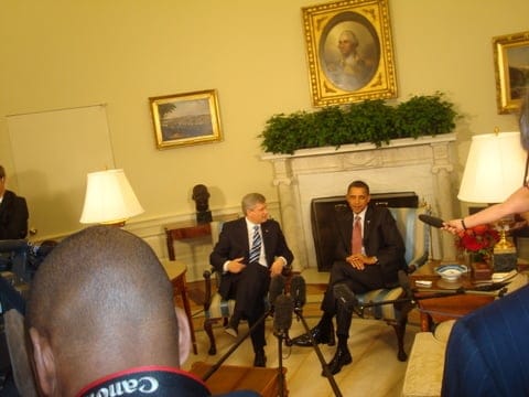 Harper and Obama meet in the Oval Office.