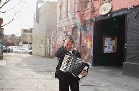 Two klezmer fanatics and a microphone