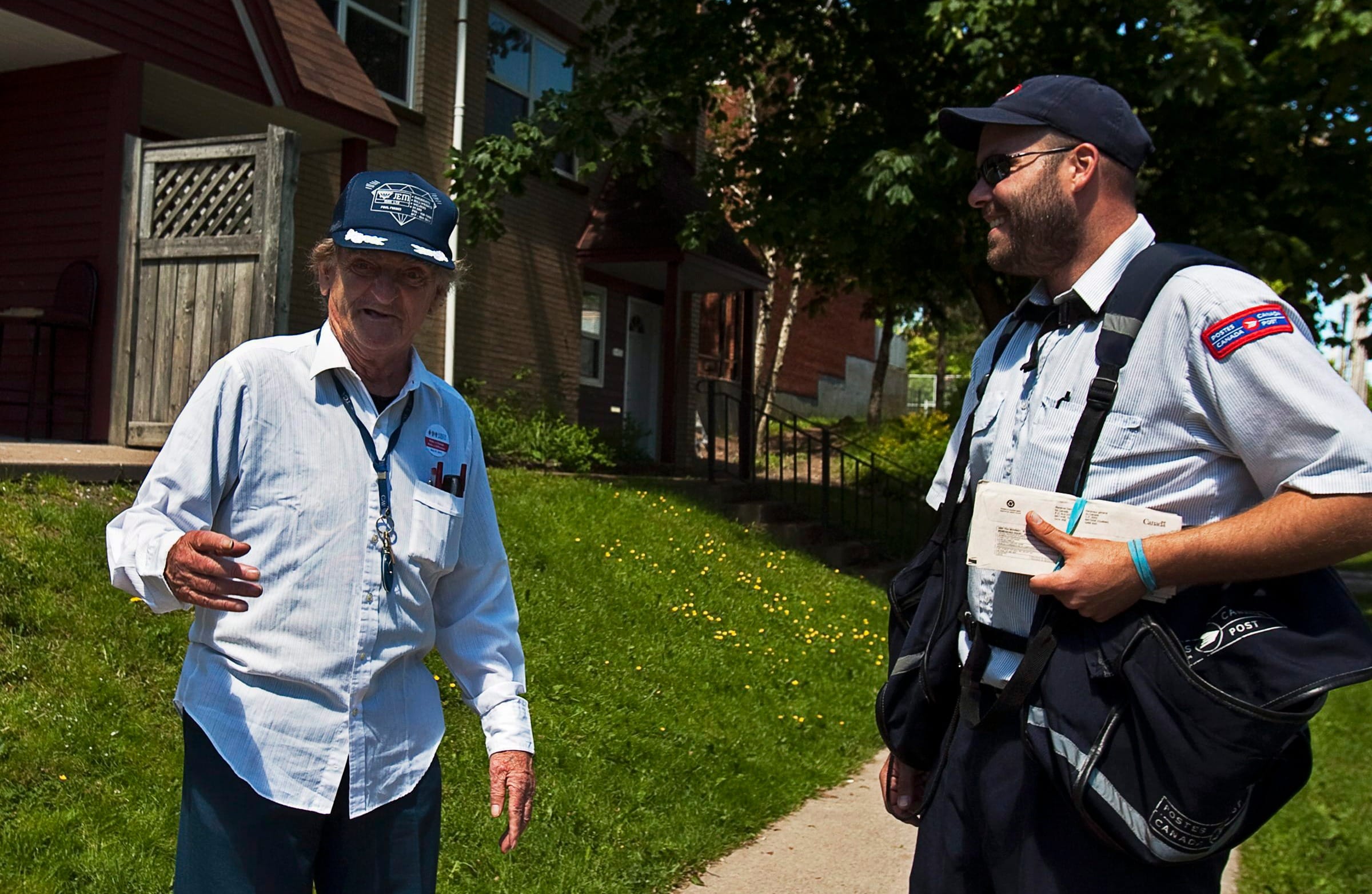 110818_Canada_Post_slide