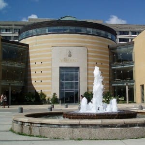 York University's Vari Hall (Andrei Sedoff/Wikimedia)