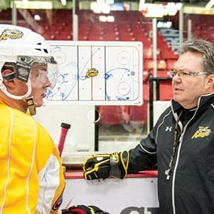 MAC49_HOMETOWNHOCKEY_FEATURE