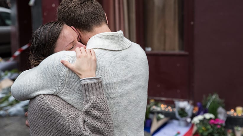 People mourning outside Le Carillon
Terror attacks in Paris, France - 14 Nov 2015 (James Gourley/REX/CP)