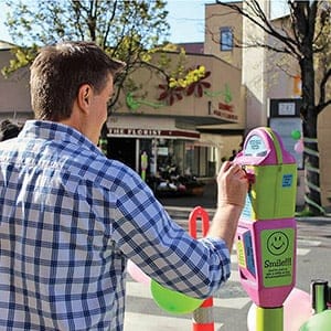 A kindness meter on the street in Victoria, BC. (Melanie Z. Kilpatrick)