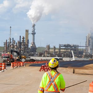 A Tar sands worker at the Syncrude mine north of Fort McMurray, Alberta, Canada.  (Ashley Cooper/Corbis)