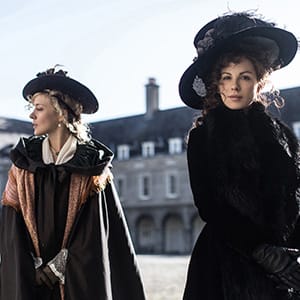 LOVE & FRIENDSHIP, (aka LOVE AND FRIENDSHIP), from left: Chloe Sevigny, Kate Beckinsale, 2016. ph: Ross McDonell / © Roadside Attractions / Courtesy Everett Collection