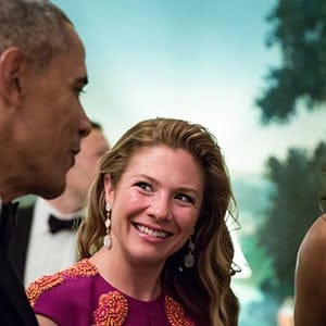 President Obama meets Sophie's parents, Jean and Estelle while Justin hugs his mother in the background. March 10, 2016. (Adam Scotti/PMO)