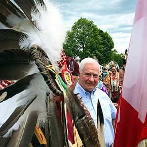 Governor General David Johnston (centre) attends a powwow at the Summer Solstice Aboriginal Arts Festival in Ottawa, Saturday June 21, 2014. (Fred Chartrand/CP)