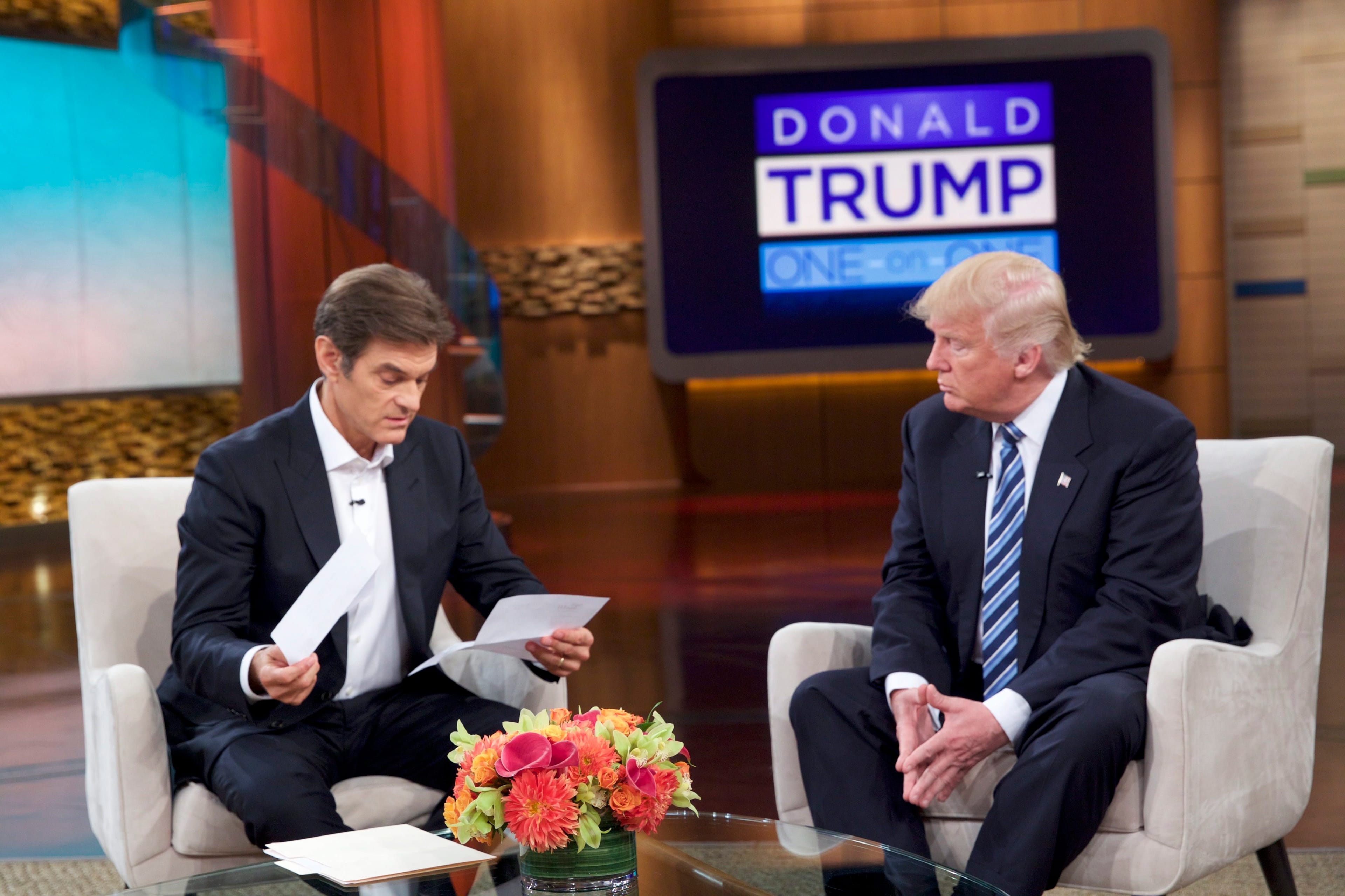 This image released by  Sony Pictures Entertainment shows Dr. Oz, left, and Republican presidential candidate Donald Trump during a taping of "The Dr. Oz Show," in New York. The show will air on Thursday, Sept. 15. (Sony Pictures Entertainment via AP)