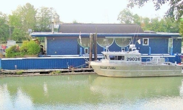 Dec 15 houseboat