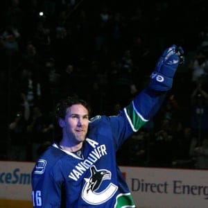 Trevor Linden #16 of the  Vancouver Canucks receives first star for his back to back goals in the second period during the game between Vancouver Canucks and Calgary Flames at General Motors Place on March 30, 2008 in Vancouver, Canada. Vancouver Canucks won over Flames 6-2. (Kim Stallknecht/Getty Images)
