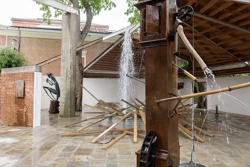 Geoffrey Farmer, A way out of the mirror, 2017. Installation view at the Canada Pavilion for the 57th International Art Exhibition – la Biennale di Venezia, 2017. © Geoffrey Farmer, Courtesy of the artist. (Francesco Barasciutti)