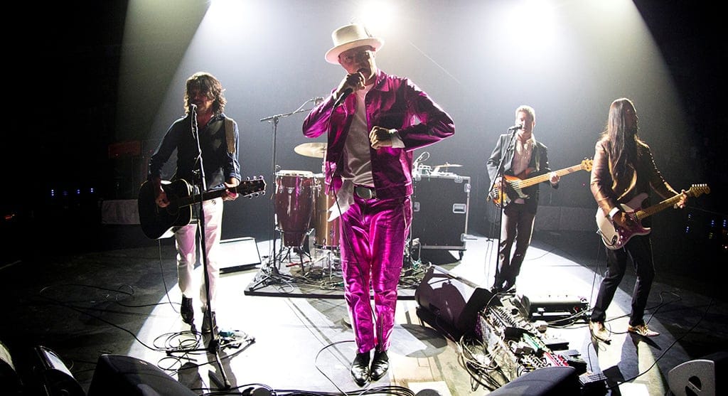 Tragically Hip lead singer Gord Downie performs with band members Paul Langlois, Gord Sinclair, Johnny Fay and Rob Baker at the Save-on-Foods Memorial Centre to kick off the band's latest "Man Machine Poem" tour in light of Downie's brain cancer diagnosis, in Victoria, B.C., Canada July 22, 2016. (Kevin Light/REUTERS)