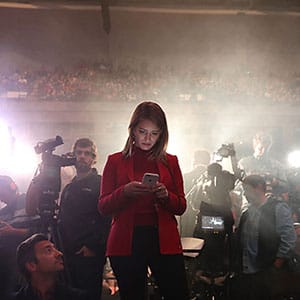 KATY TUR STANDS AT A RALLY FOR DONALD TRUMP IN NEW HAMPSHIRE ON NOVEMBER 7, 2016 (PHOTO: CHIP SOMODEVILLA/GETTY IMAGES)