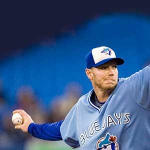 Toronto Blue Jays starting pitcher Roy Halladay throws against the Seattle Mariners during first inning AL baseball game action in Toronto September 25, 2009. Former Toronto Blue Jays star pitcher Roy Halladay has died after his plane crashed in the Gulf of Mexico. He was 40. THE CANADIAN PRESS/Fred Thornhill