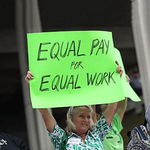 Kathleen Van Schalkwyk (L) joins with other protesters to ask that woman be given the chance to have equal pay as their male co-workers on March 14, 2017 in Fort Lauderdale, Florida. The protest was held as the legislation in the state of Florida looks at passing the Helen Gordon Davis fair pay protection act that would strengthen state laws in terms of equal pay.  ( Joe Raedle/Getty Images)