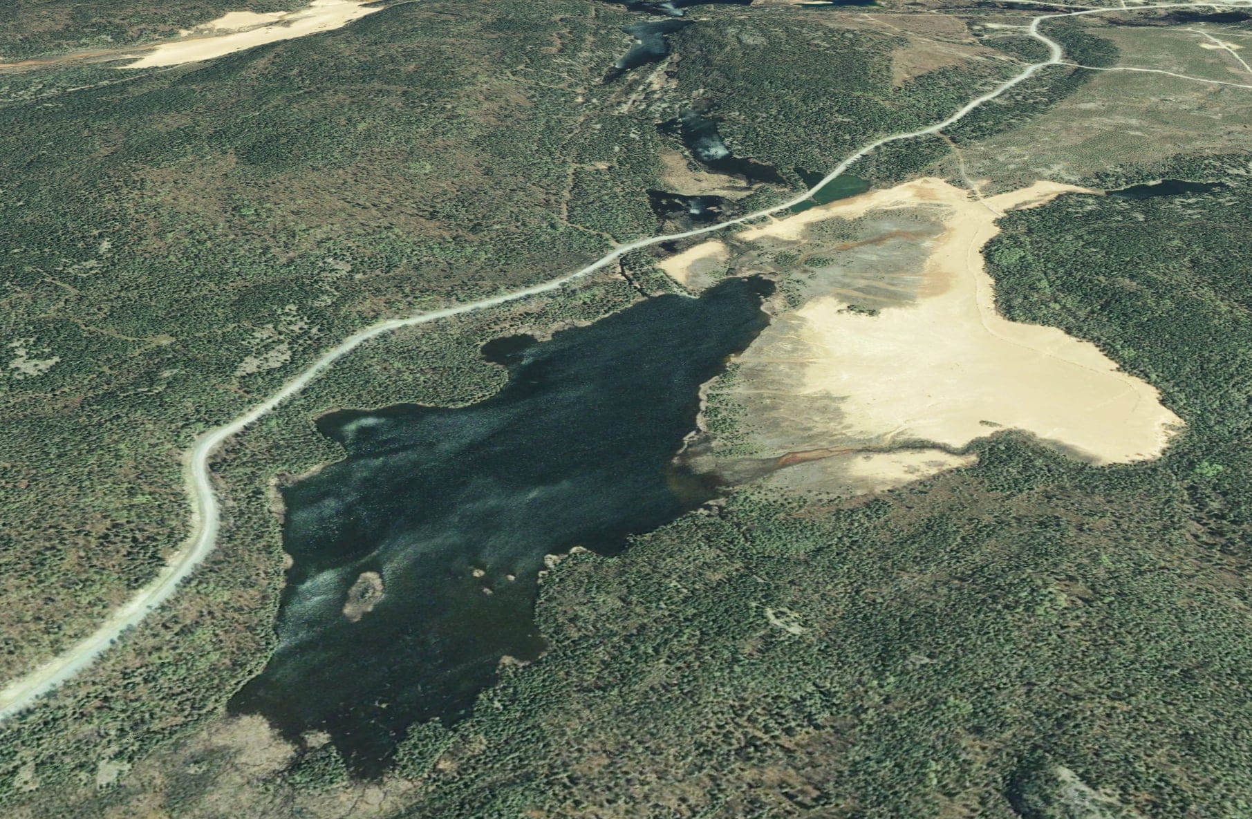 Aerial view of Davidson Lake in Matachewan, Ontario. (Google Earth)