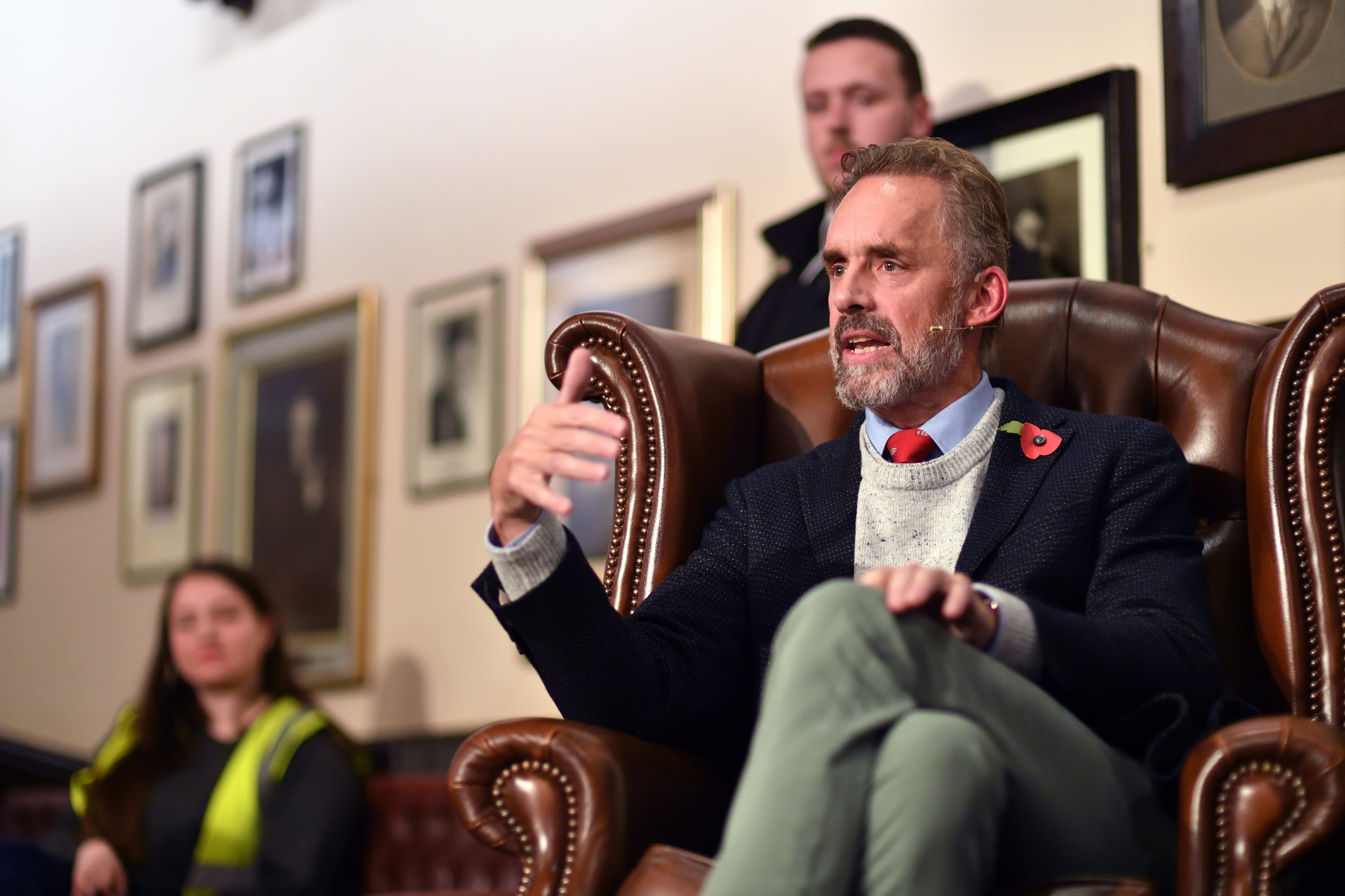 Jordan Peterson addresses students at The Cambridge Union on November 02, 2018. (Chris Williamson/Getty Images)