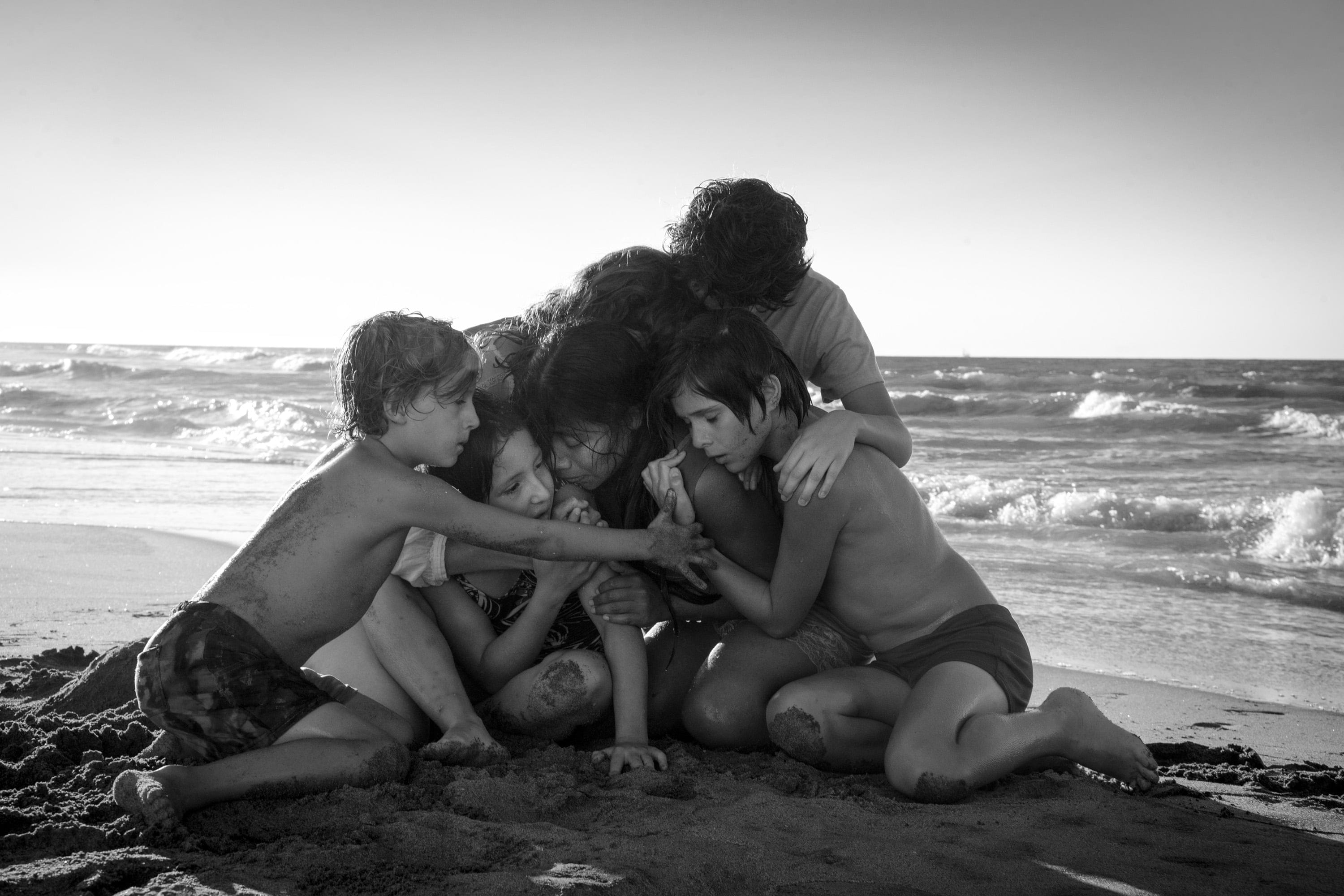 (L to R) Marco Graf as Pepe, Daniela Demesa as Sofi, Yalitza Aparicio as Cleo, Marina De Tavira as Sofia, Diego Cortina Autrey as Toño, Carlos Peralta Jacobson as Paco in Roma, written and directed by Alfonso Cuarón. (Carlos Somonte/Netflix)
