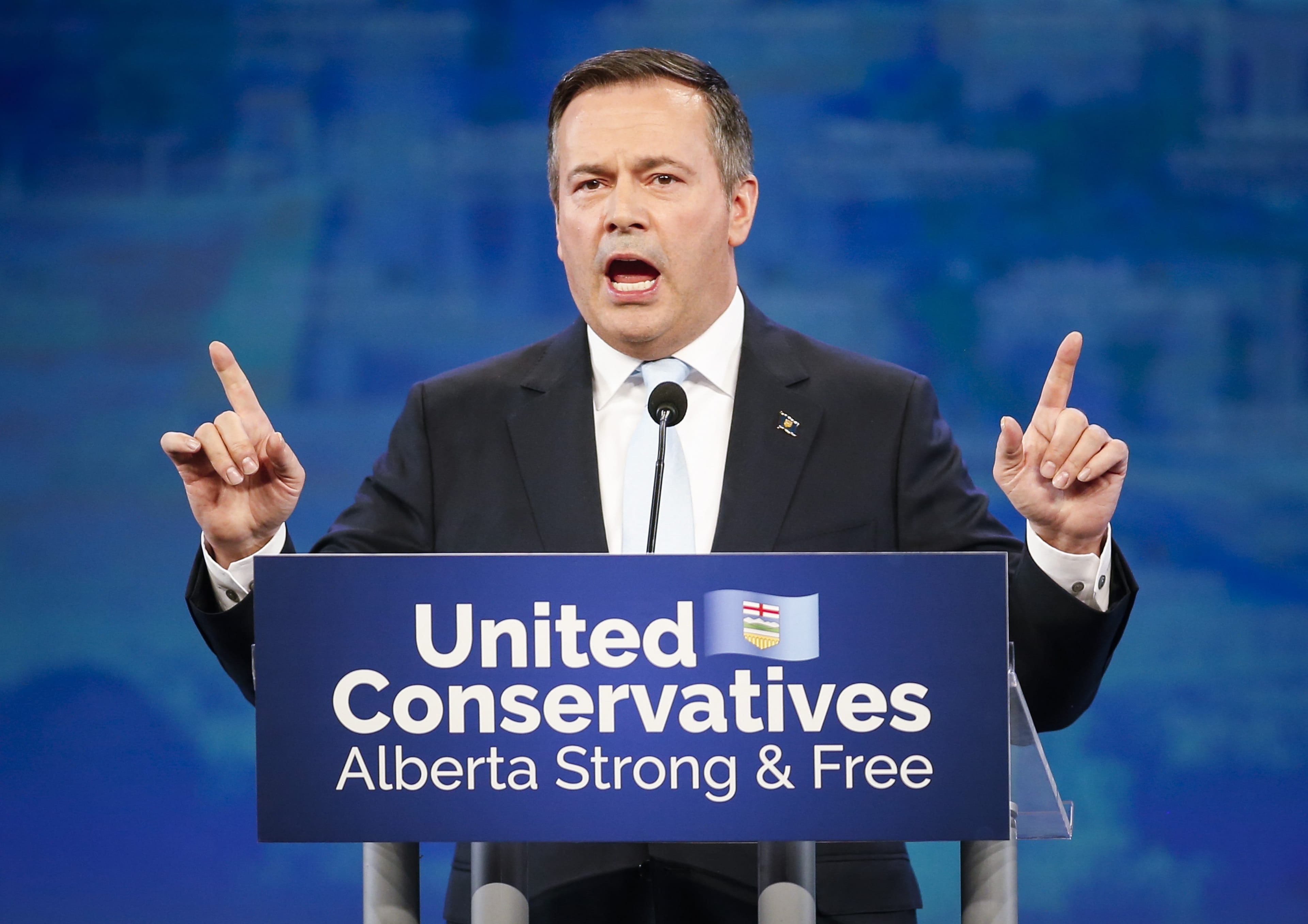 Kenney addresses supporters in Calgary, Alta., Tuesday, April 16, 2019 (THE CANADIAN PRESS/Jeff McIntosh)