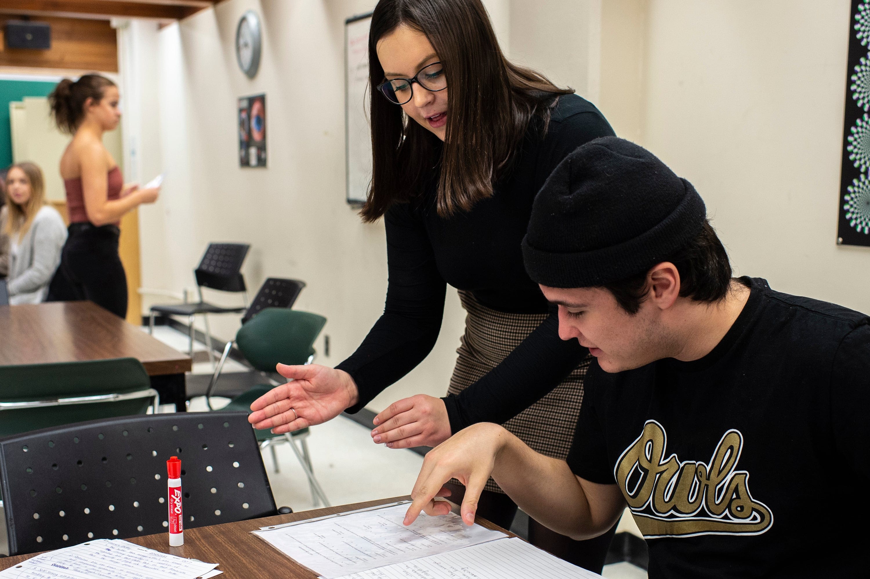 Alison Carney facilitates a psychology lab at Queen's. (Photograph by Andrej Ivanov)