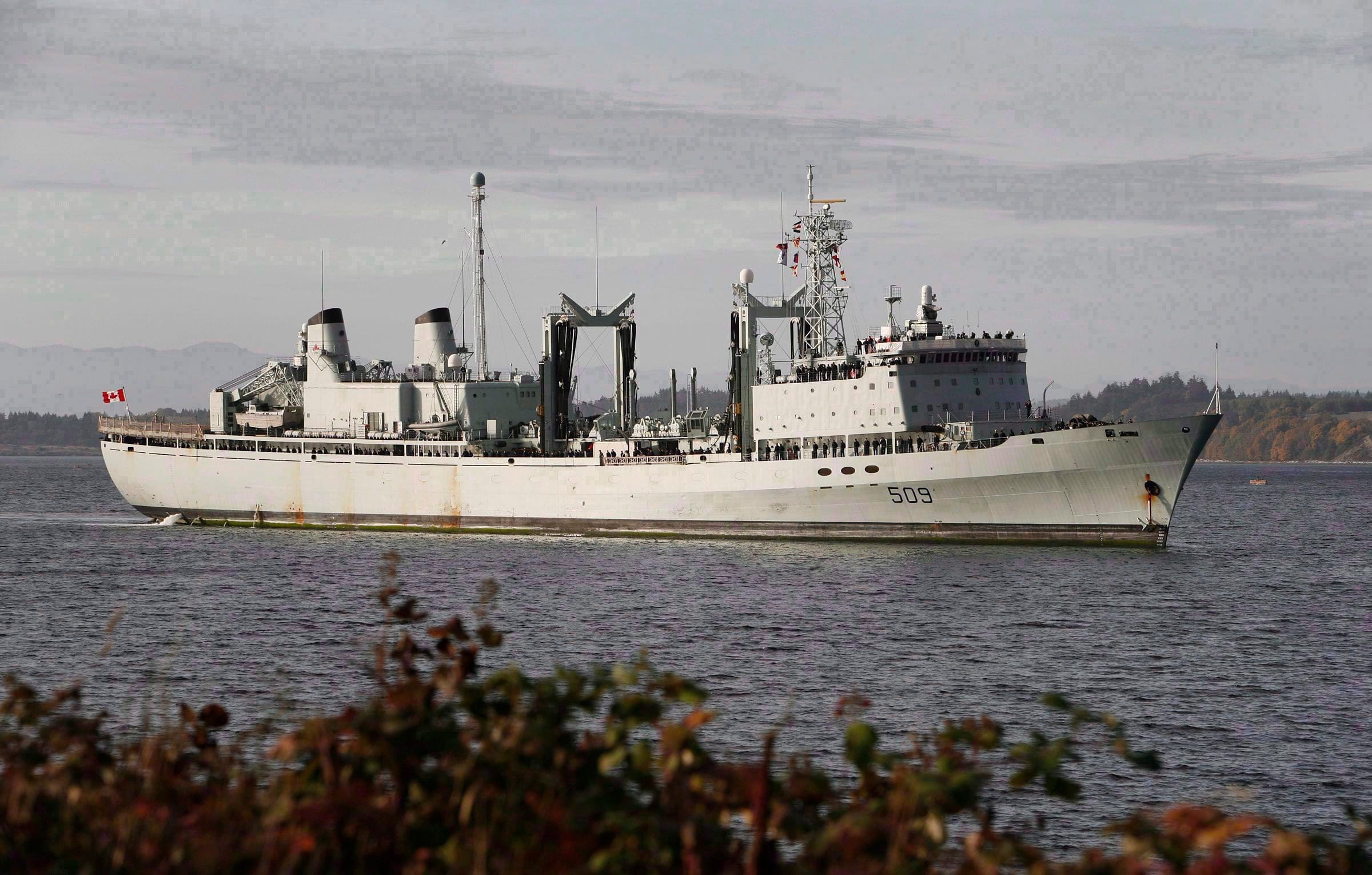 HMCS Protecteur returns to Victoria in an Oct. 24, 2008 file photo. (THE CANADIAN PRESS/ Deddeda Stemler)